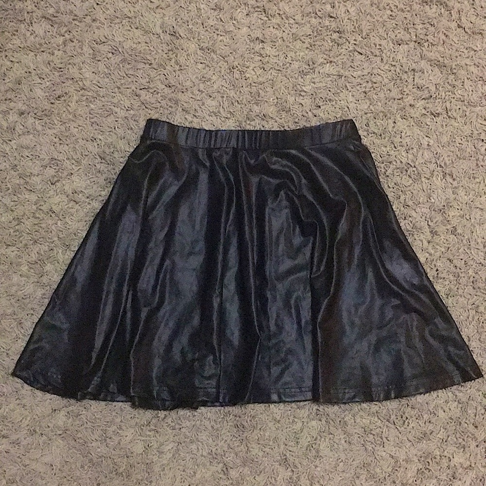 Foreign Exchange Size Small Black Leather Skirt